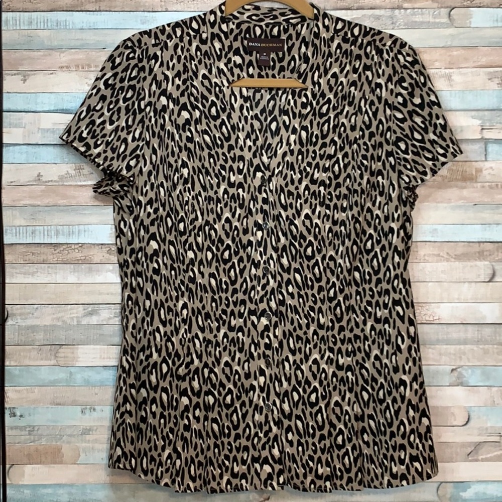 Dana Buchman animal print button shirt